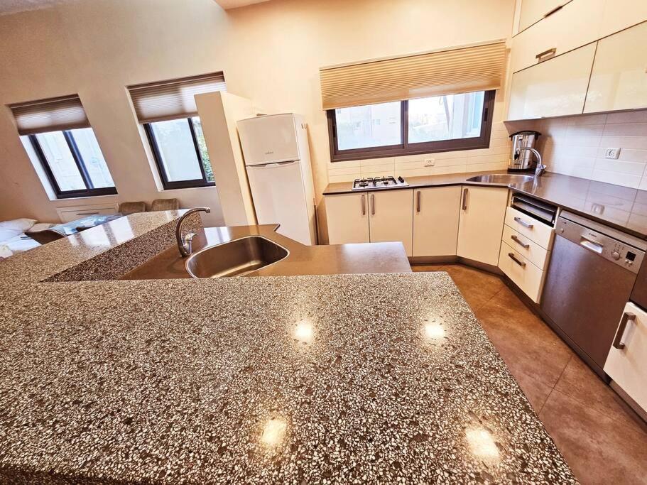 Golden Key Appartement Jeruzalem Buitenkant foto